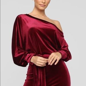 NWT Sm Pro Lounger Velvet Jumpsuit - Burgundy